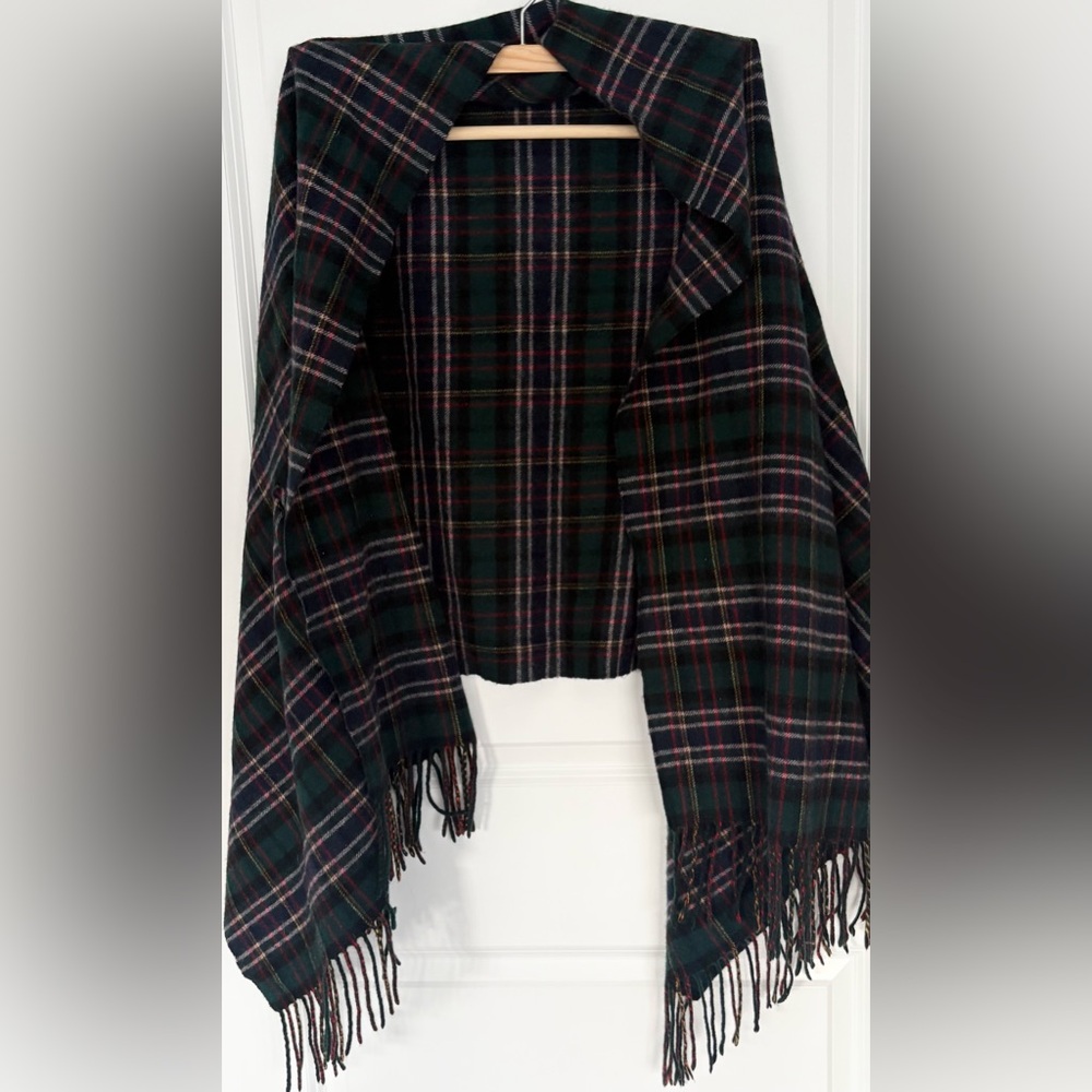 Scarf in Signature Tartan